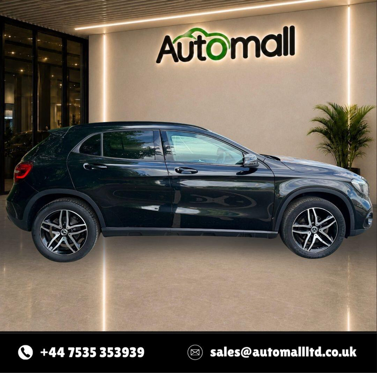 Mercedes-Benz GLA Class Amg Line Grey #17
