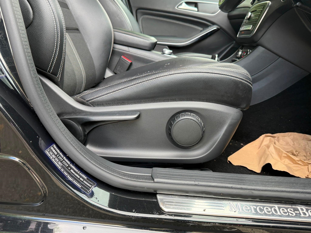 Mercedes-Benz GLA Class Amg Line Grey #72
