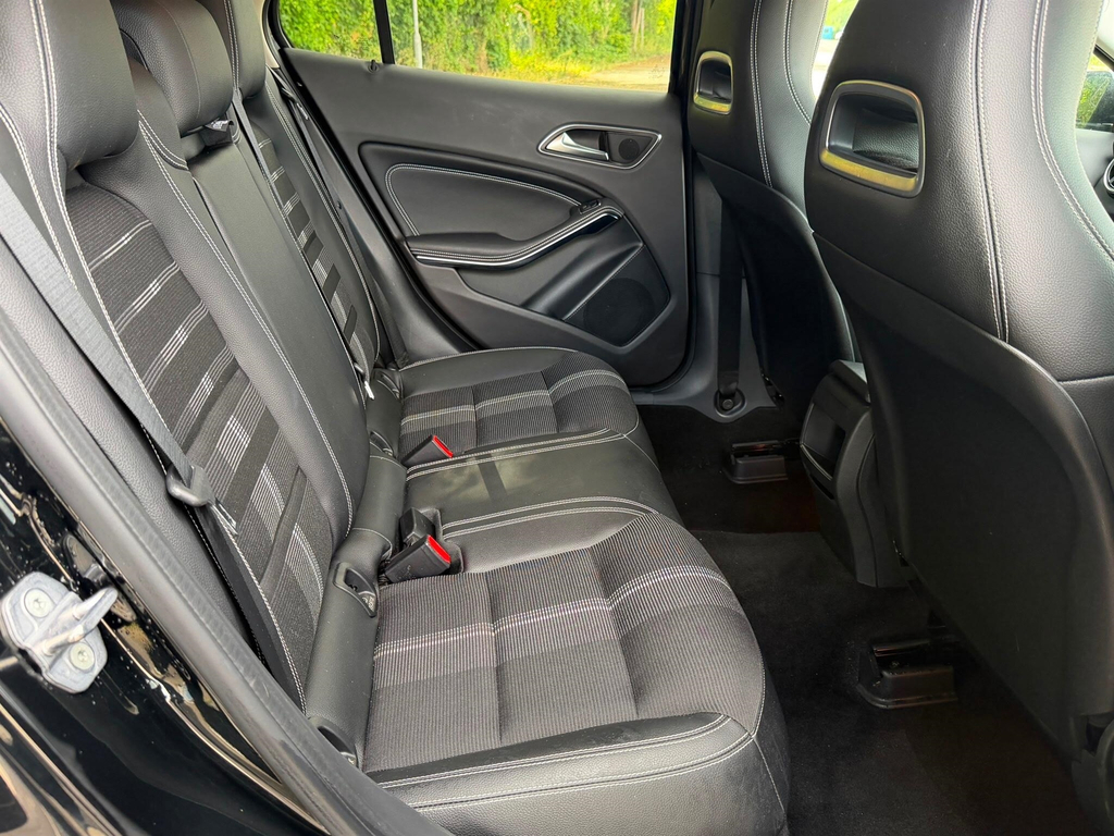 Mercedes-Benz GLA Class Amg Line Grey #26