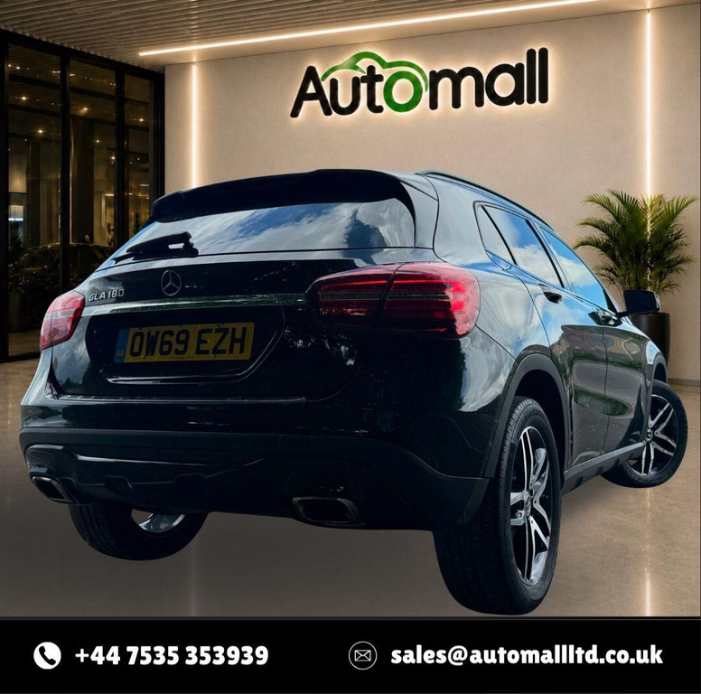 Mercedes-Benz GLA Class Amg Line Grey #18