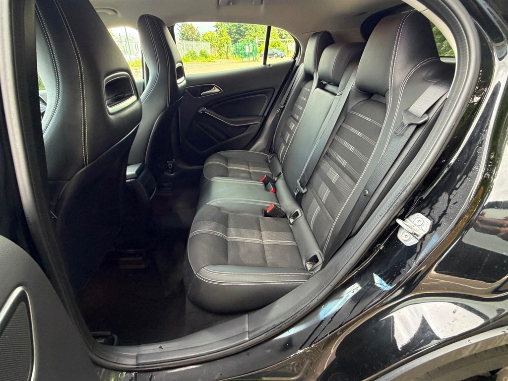 Mercedes-Benz GLA Class Amg Line Grey #25