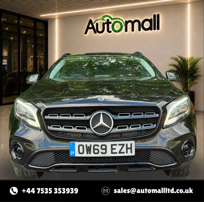 Mercedes-Benz GLA Class Amg Line Grey #7