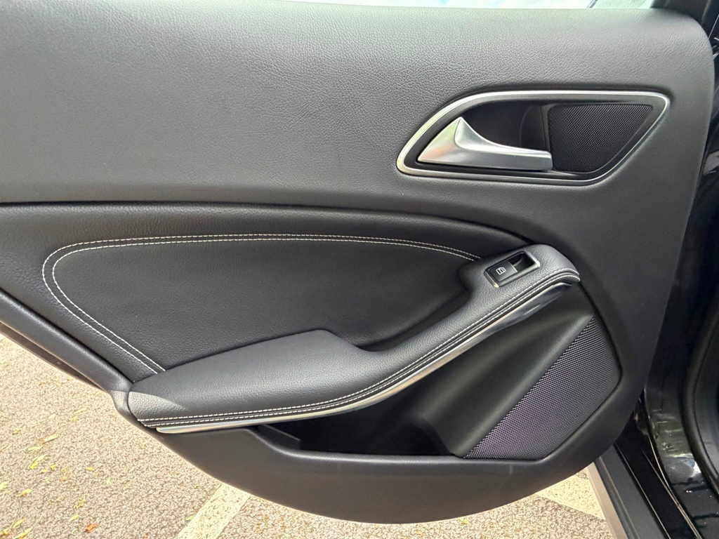 Mercedes-Benz GLA Class Amg Line Grey #39