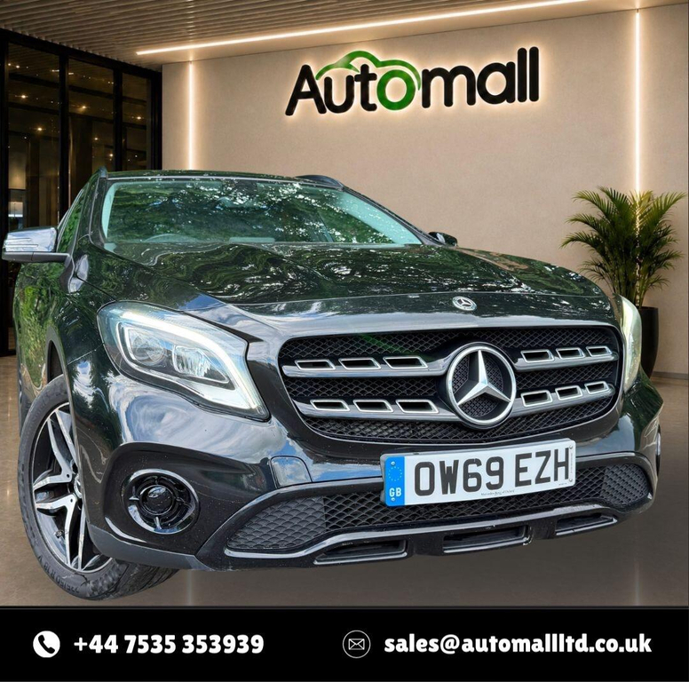 Mercedes-Benz GLA Class Amg Line Grey #70