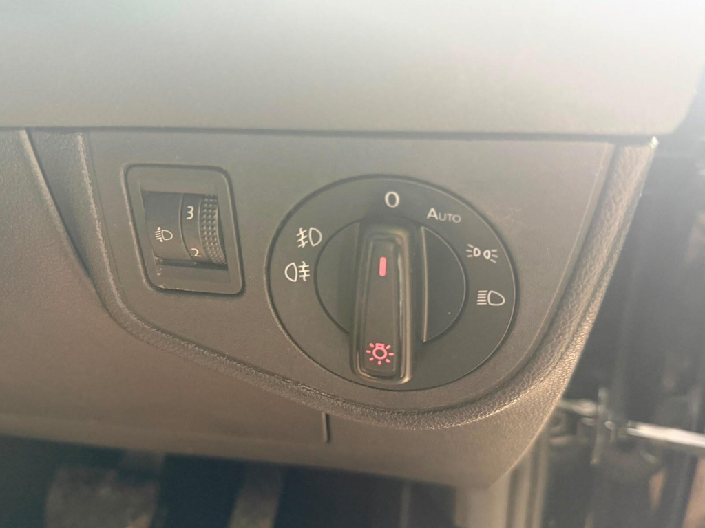 Volkswagen Polo Active Black #31
