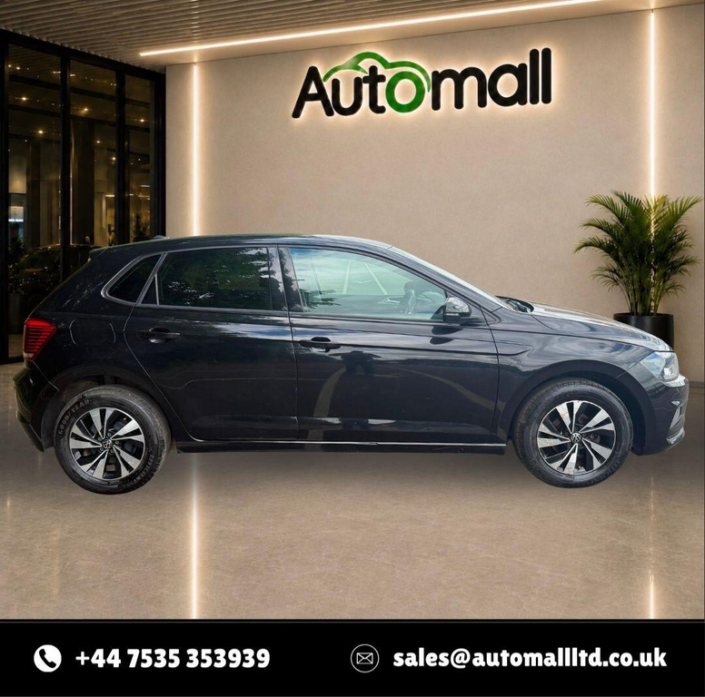 Volkswagen Polo Active Black #20