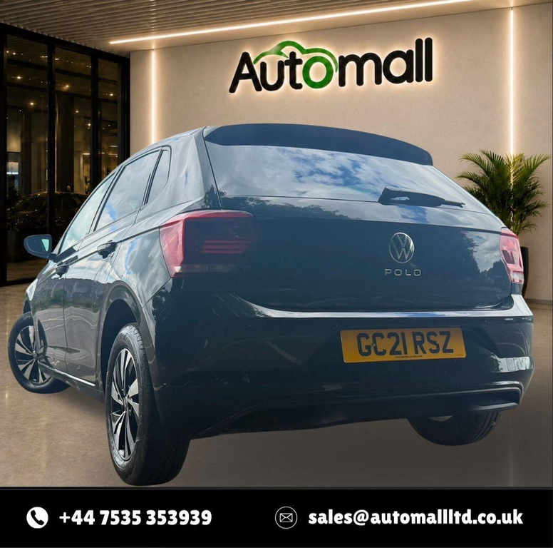 Volkswagen Polo Active Black #12