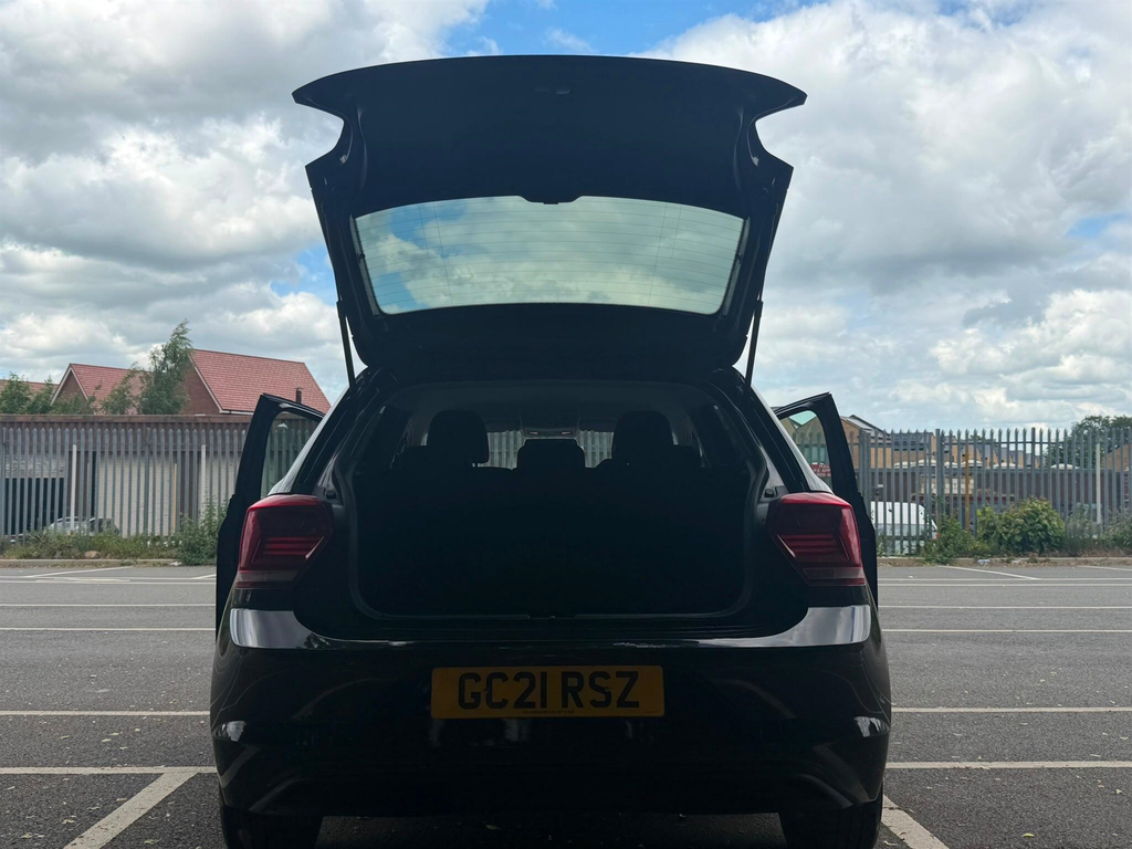 Volkswagen Polo Active Black #18