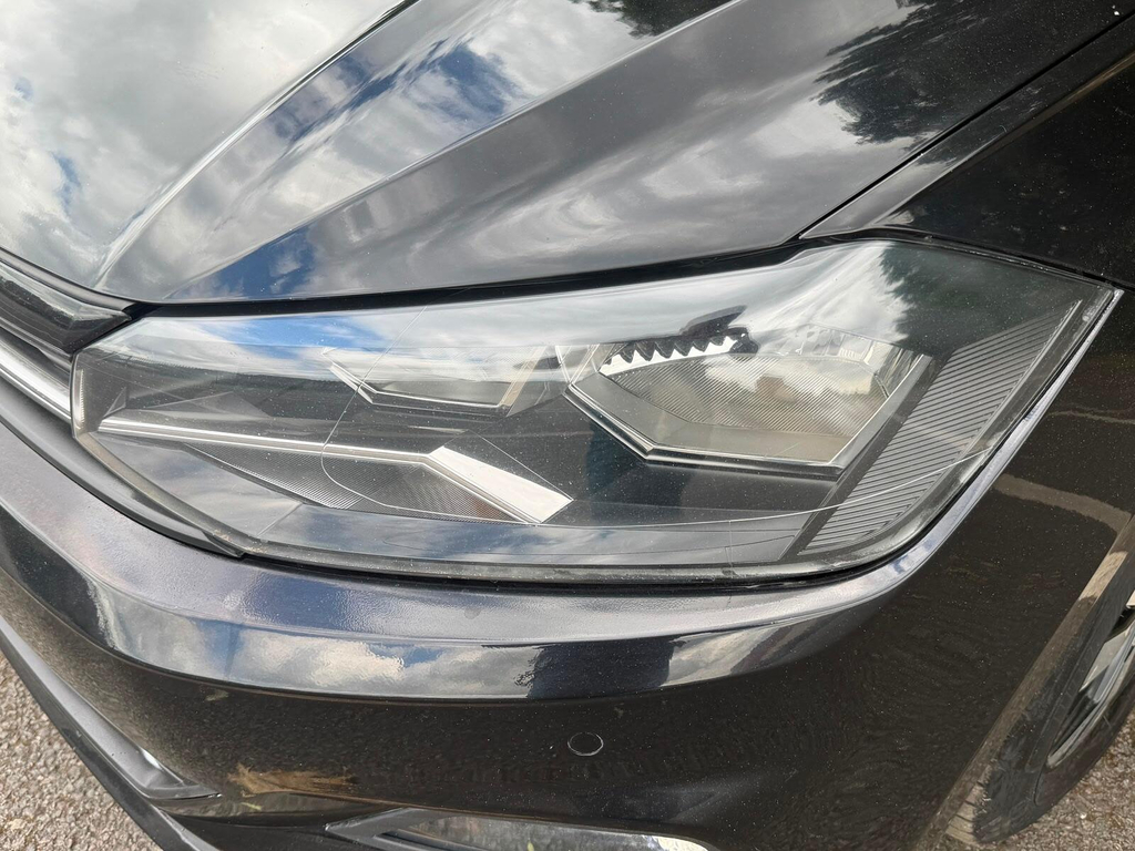 Volkswagen Polo Active Black #52