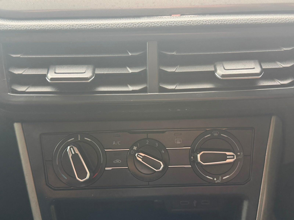 Volkswagen Polo Active Black #56