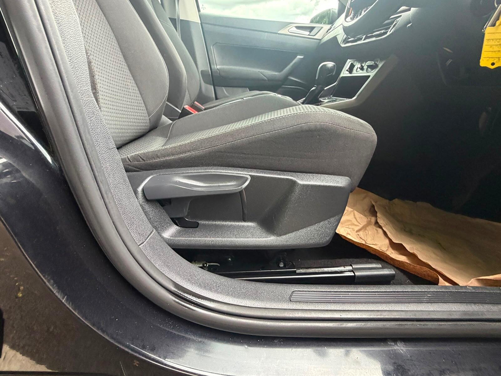 Volkswagen Polo Active Black #22