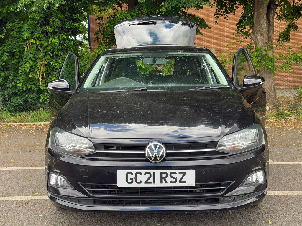 Volkswagen Polo Active Black #8
