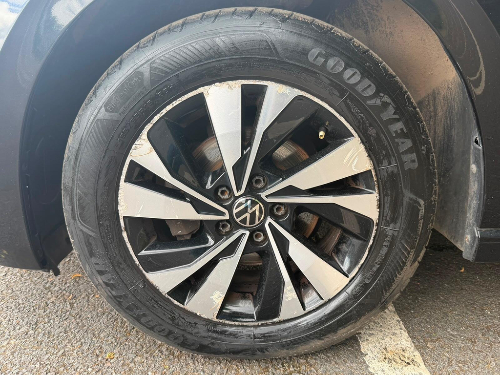 Volkswagen Polo Active Black #38