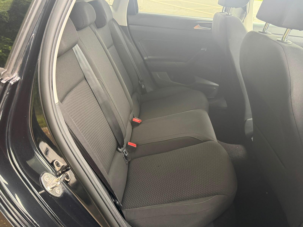 Volkswagen Polo Active Black #26