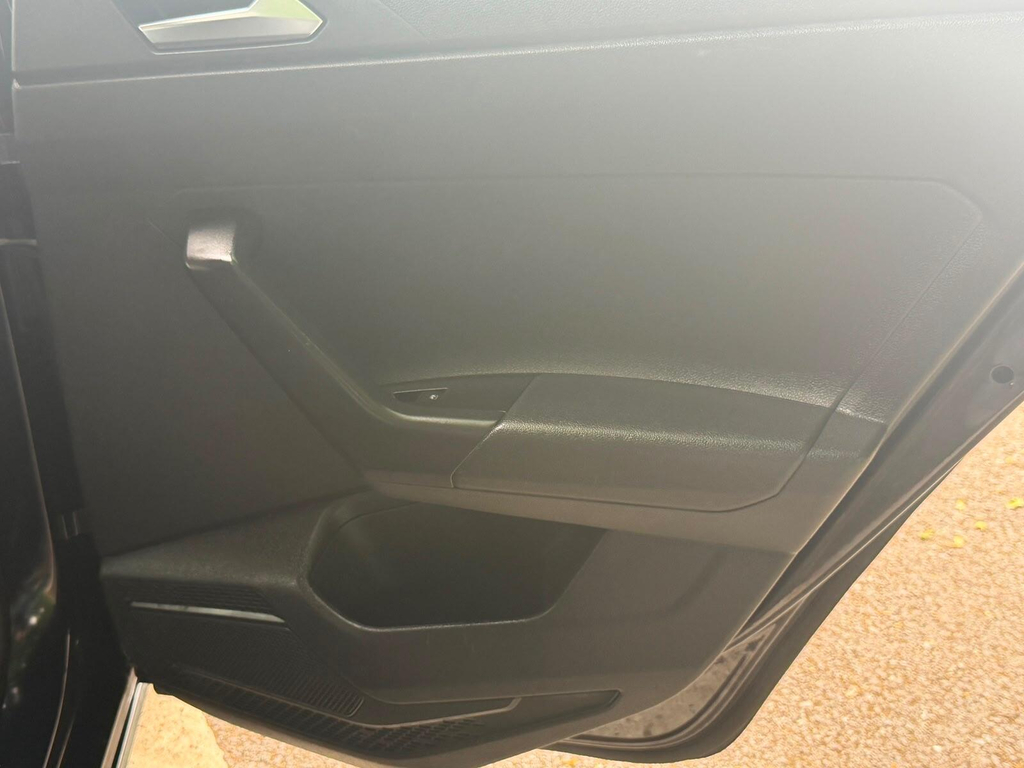 Volkswagen Polo Active Black #36