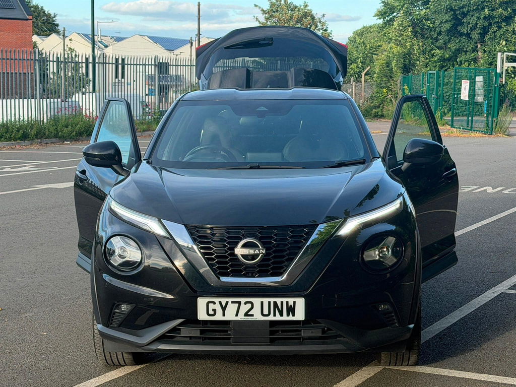 Nissan Juke Suv Black #4