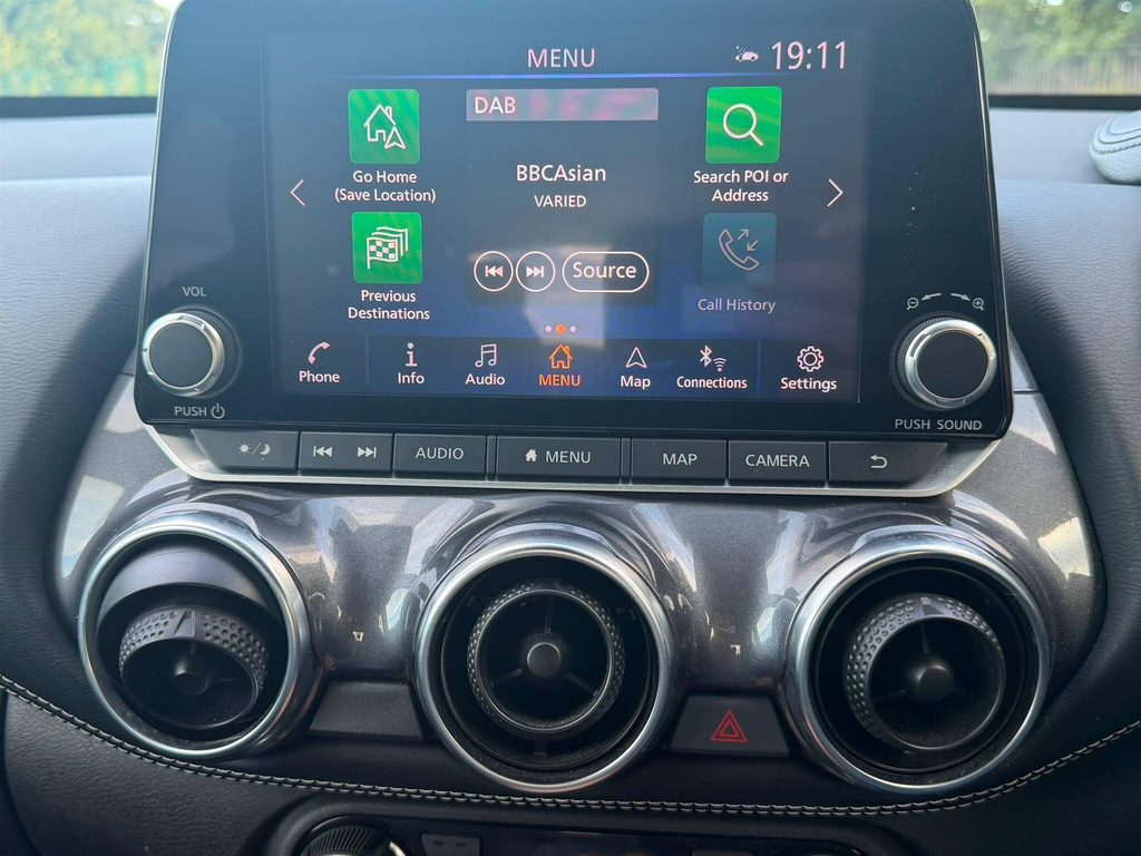 Nissan Juke N-connecta Red #33