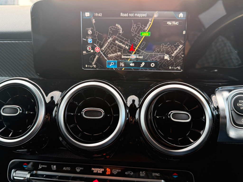 Mercedes-Benz GLB Class Amg Line White #38
