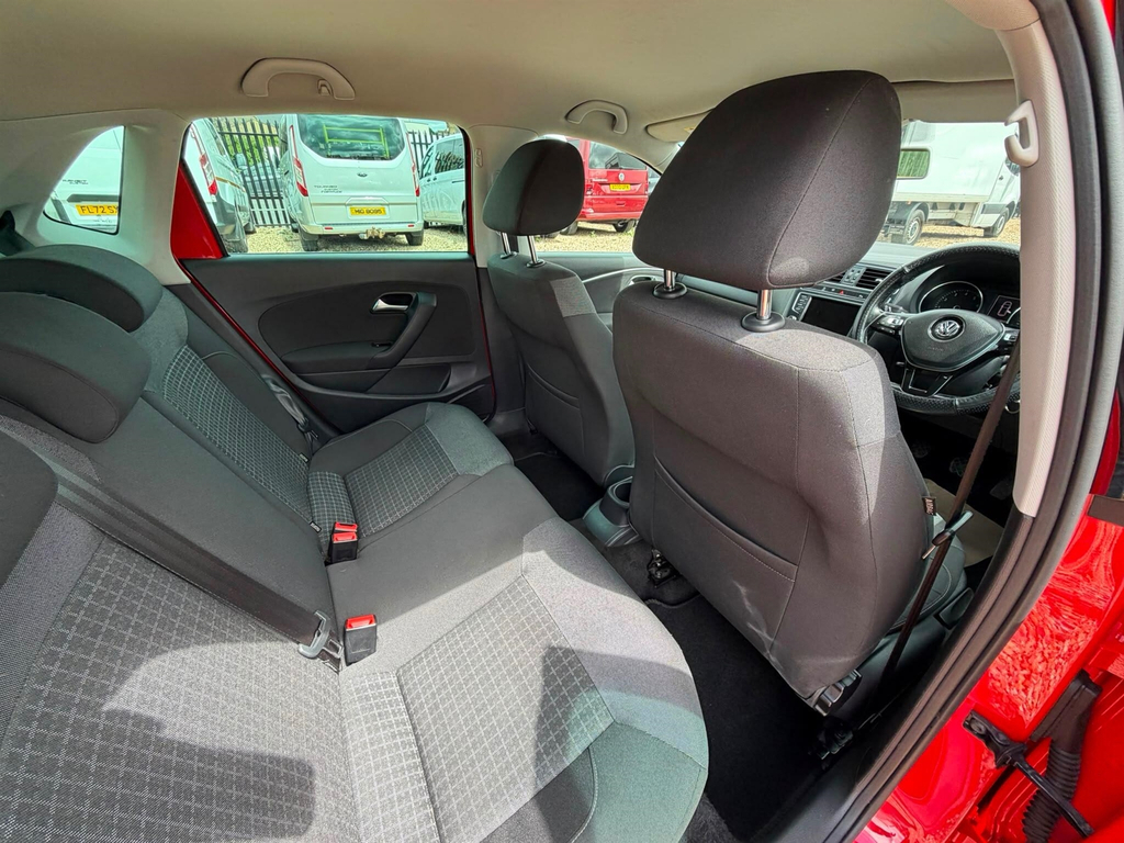 Volkswagen Polo Hatchback Silver #30