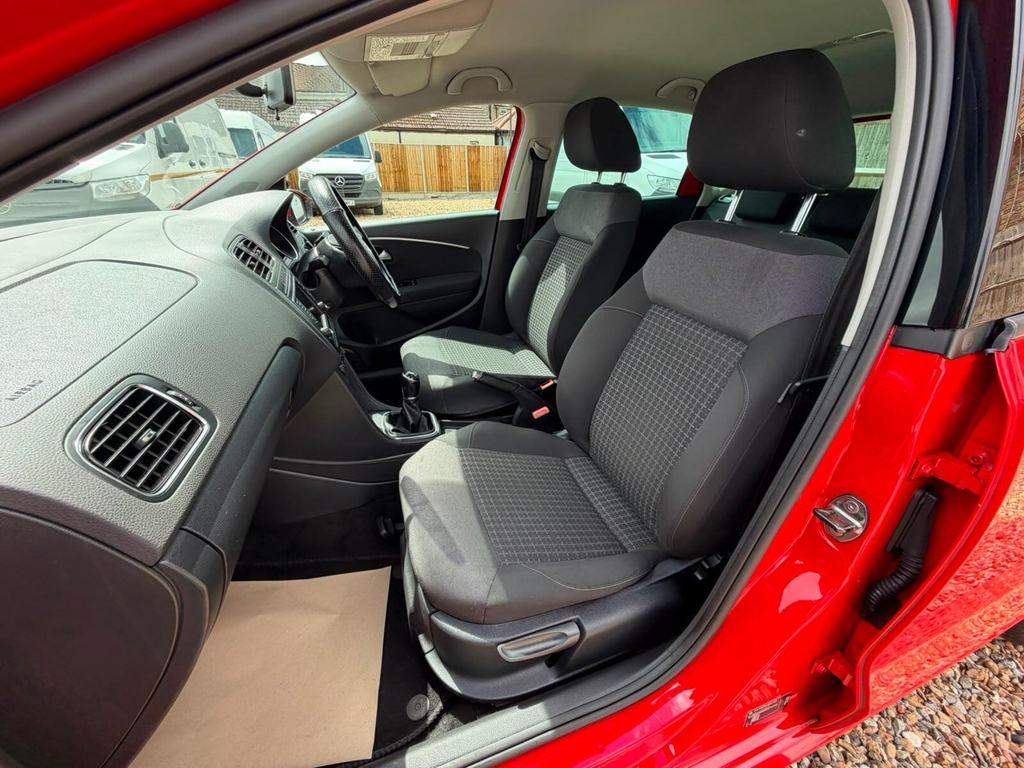 Volkswagen Polo Hatchback Silver #70