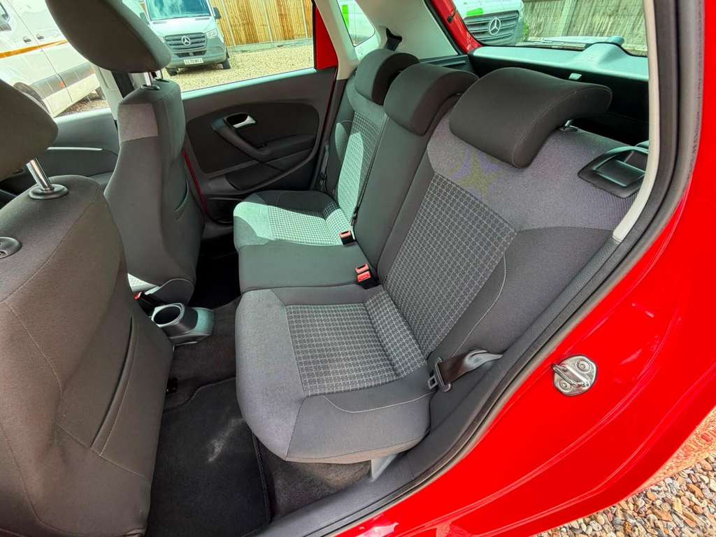 Volkswagen Polo Hatchback Silver #28
