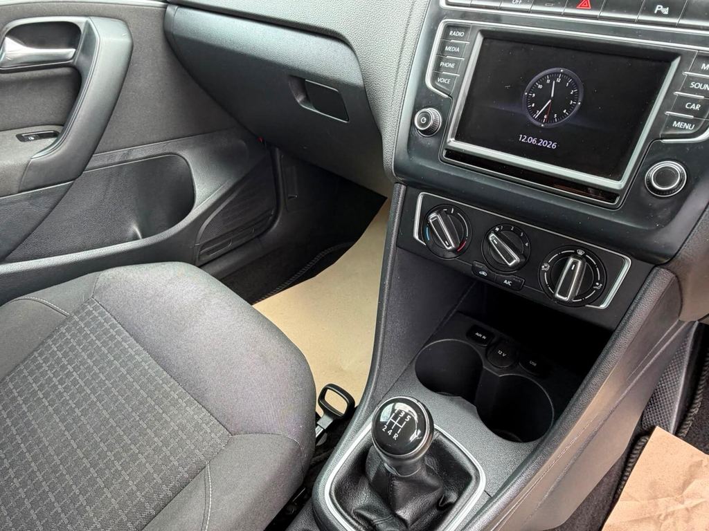 Volkswagen Polo Hatchback Silver #19