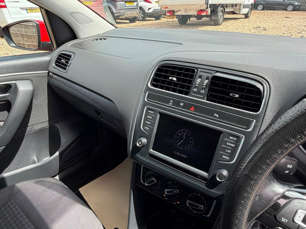 Volkswagen Polo Hatchback Silver #15