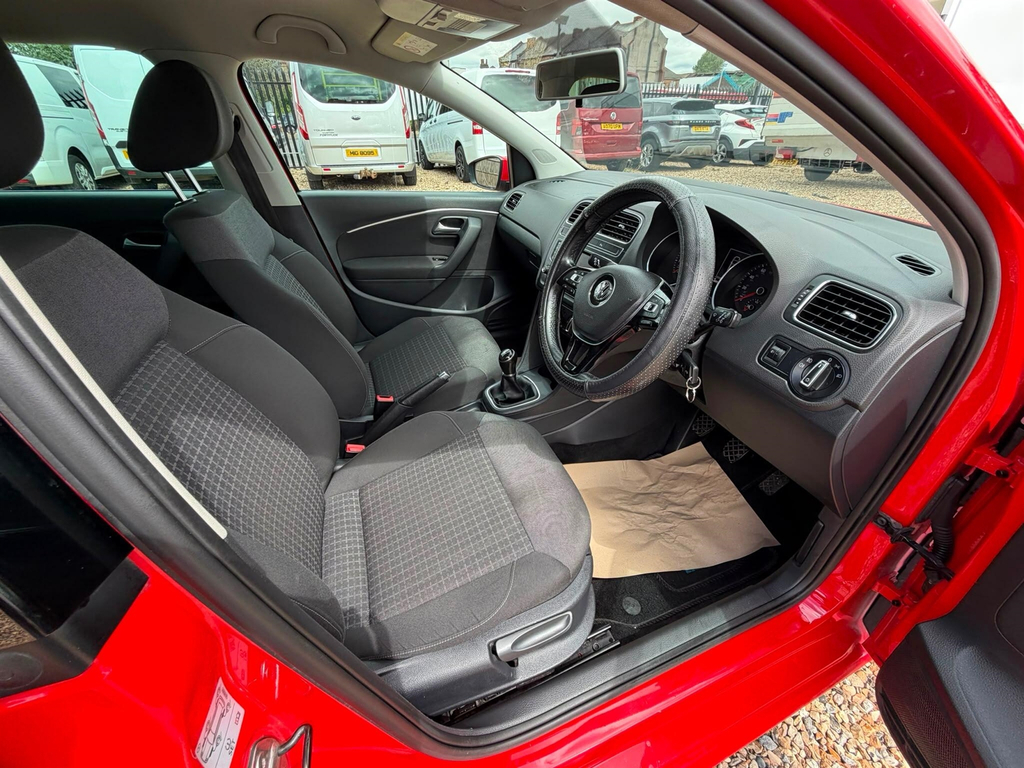 Volkswagen Polo Hatchback Silver #27