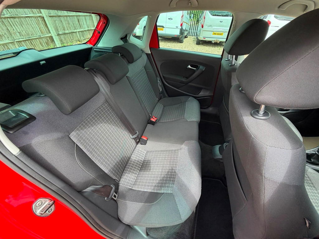 Volkswagen Polo Hatchback Silver #31