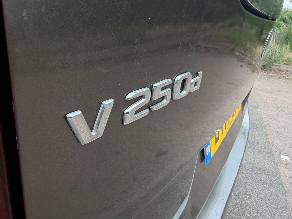 Mercedes-Benz V Class 2.2 V250d Amg Line Black #62