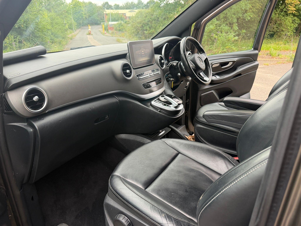 Mercedes-Benz V Class 2.2 V250d Amg Line Black #64