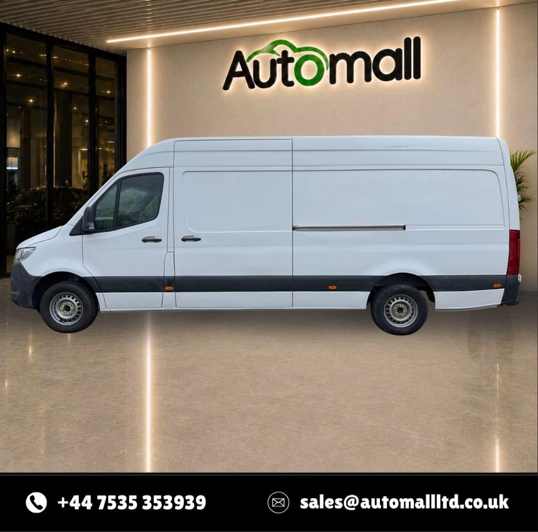 Mercedes-Benz Sprinter Mpv White #2
