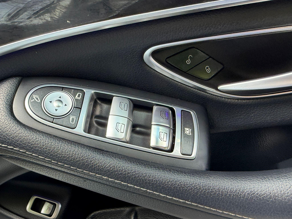 Mercedes-Benz S Class Reserve For 99...S350 Bluetec Silver #37