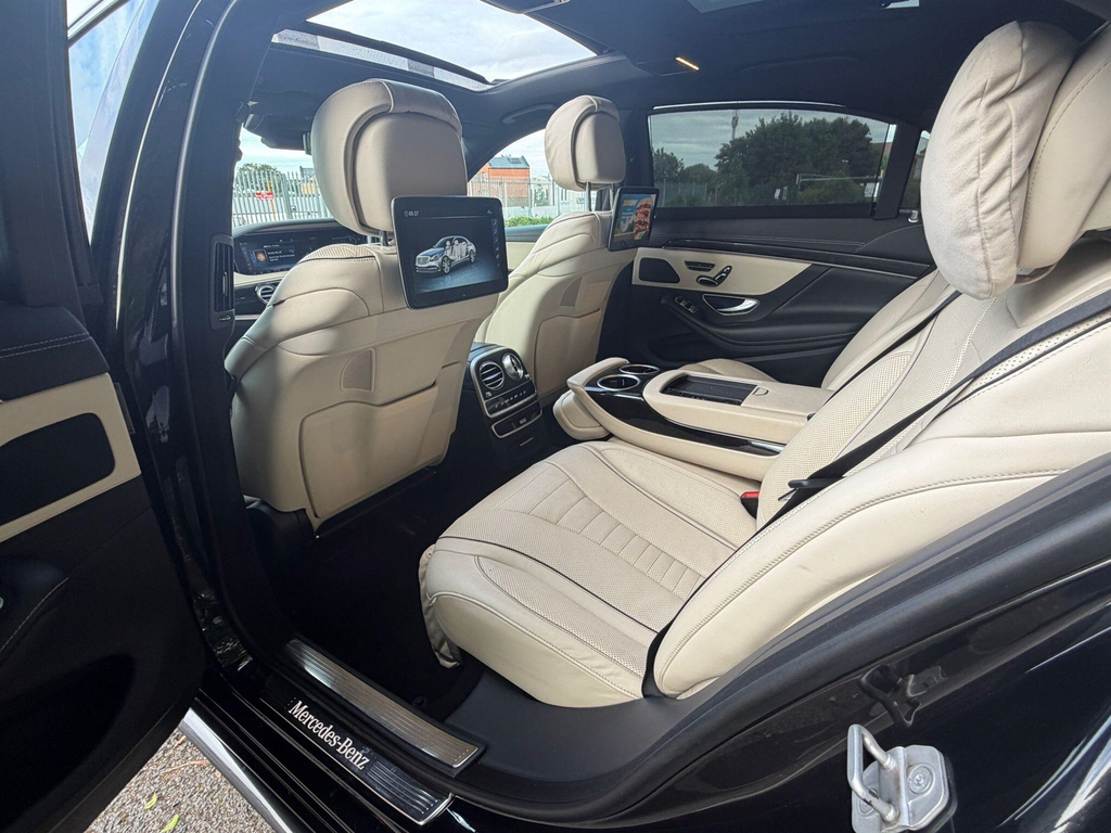 Mercedes-Benz S Class Saloon Black #2