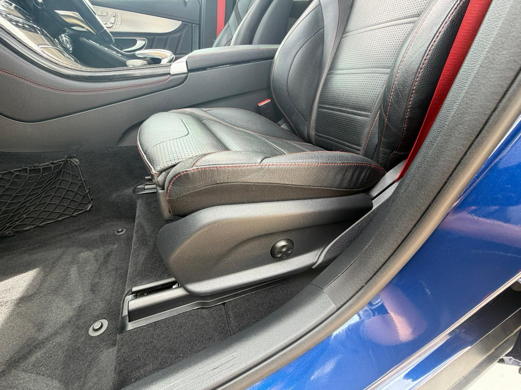 Mercedes-Benz GLC Class Glc 220 D 4Matic Se Executive Black #81