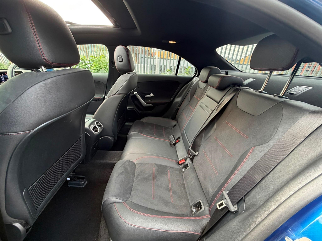 Mercedes-Benz A Class 1.3 H Mhev Amg Line Premium Plus 7G-dct Euro 6 Blue #3