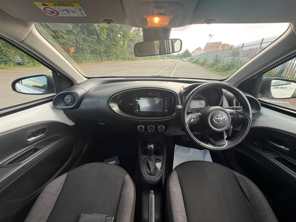 Toyota Aygo 1.0 X Vvt-i Pure X-shift Euro 6 Ss White #2