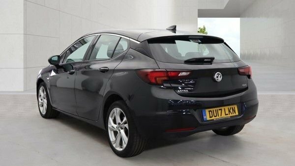Vauxhall Astra Cdti Blueinjection Sri Nav DU17LKN Black #3
