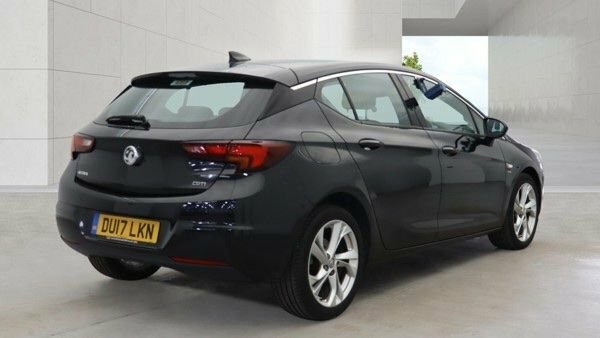 Vauxhall Astra Cdti Blueinjection Sri Nav DU17LKN Black #4