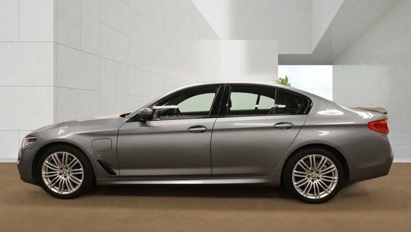 BMW 5 Series 530E 9.2Kwh M Sport Blue #6