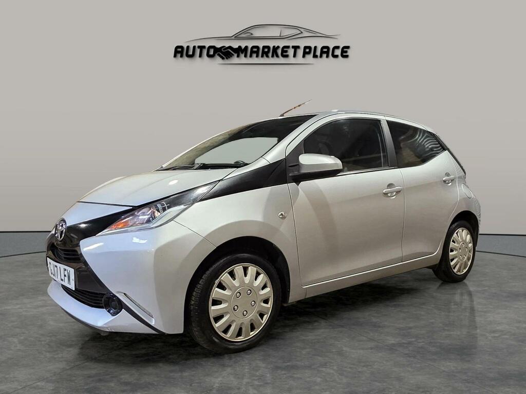 Toyota Aygo 1.0 Vvt-i X-play Euro 6 GJ17LFW Silver #3