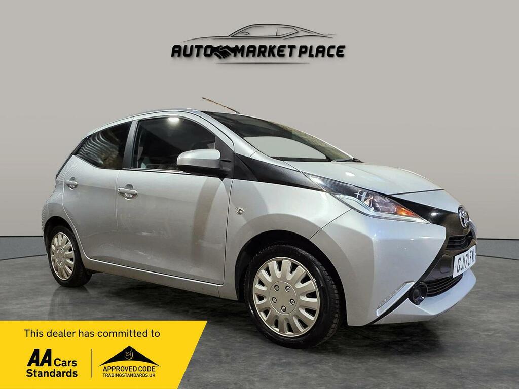 Toyota Aygo 1.0 Vvt-i X-play Euro 6 GJ17LFW Silver