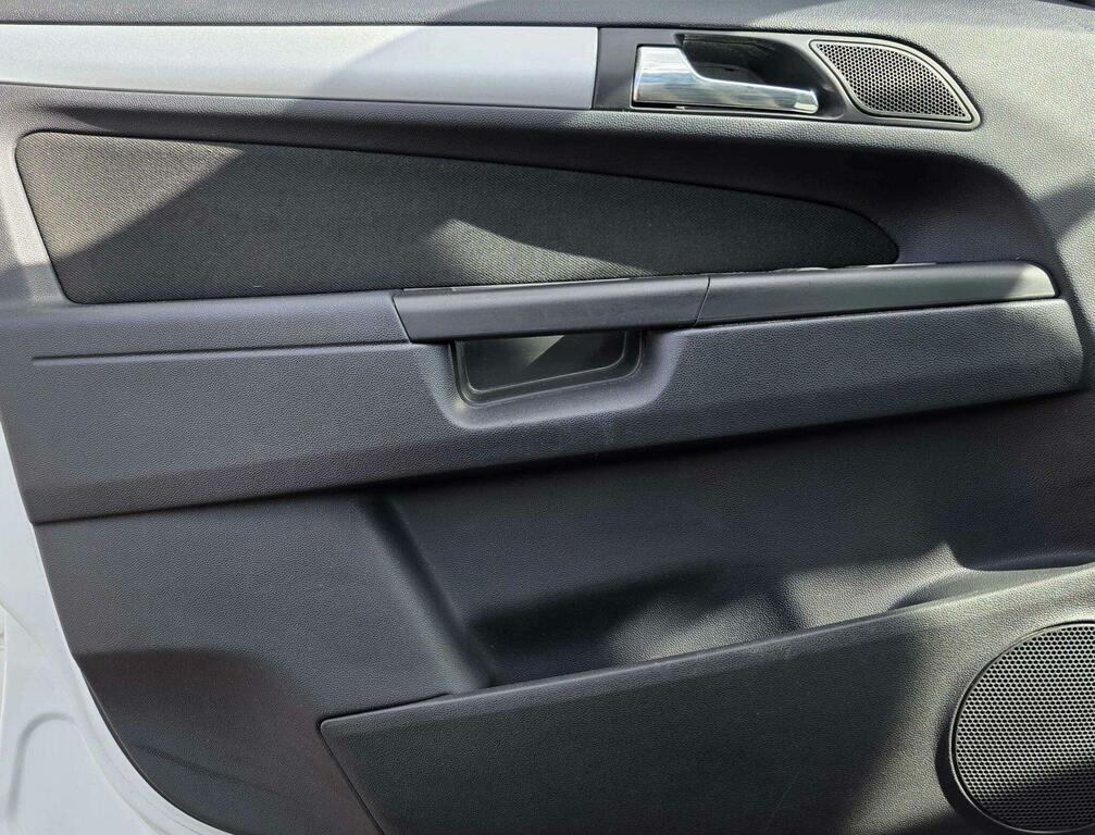 Vauxhall Zafira Design Silver #32