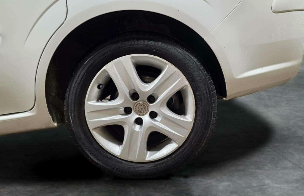 Vauxhall Zafira Design Silver #37