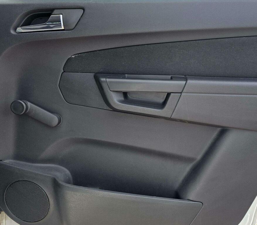Vauxhall Zafira Design Silver #30
