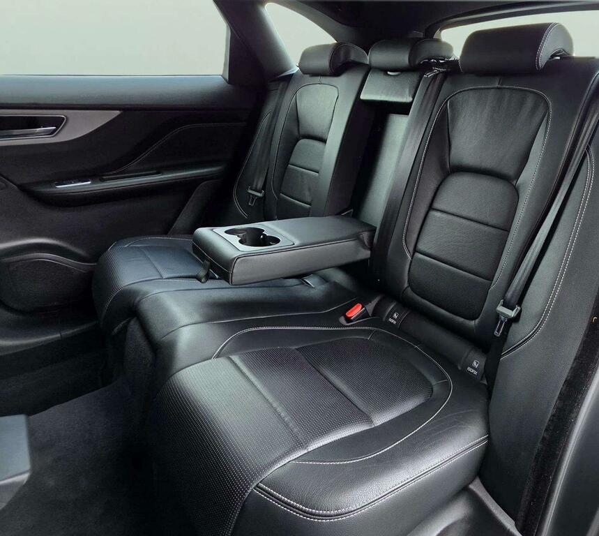 Jaguar F-Pace R-sport Awd Grey #47