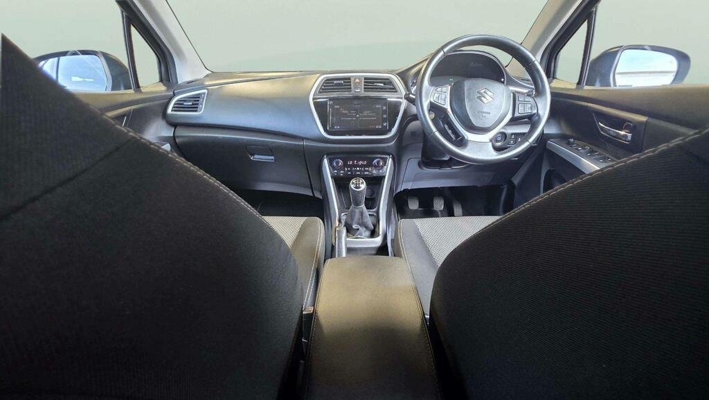 Suzuki SX4 S Cross 1.6 Sz-t White #16