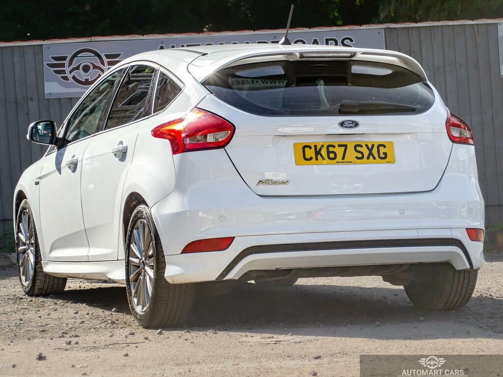 Ford Focus Hatchback 1.5 Tdci St-line Euro 6 Ss 2018 CK67SXG White #5