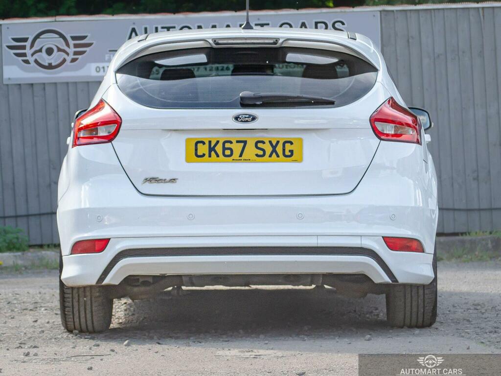 Ford Focus Hatchback 1.5 Tdci St-line Euro 6 Ss 2018 CK67SXG White #6