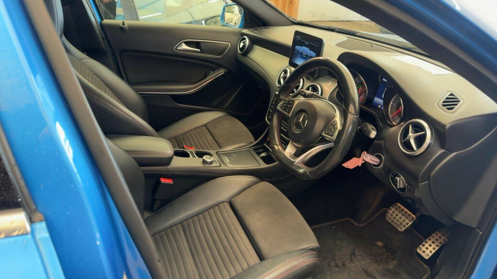Mercedes-Benz GLA Class Suv White #29